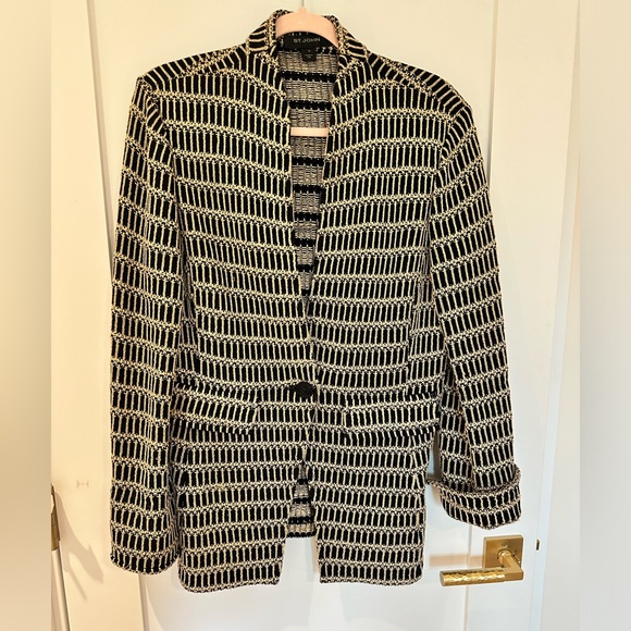 ST JOHN Black/champagne stitched cardigan blazer. Size 10. - Picture 3 of 8